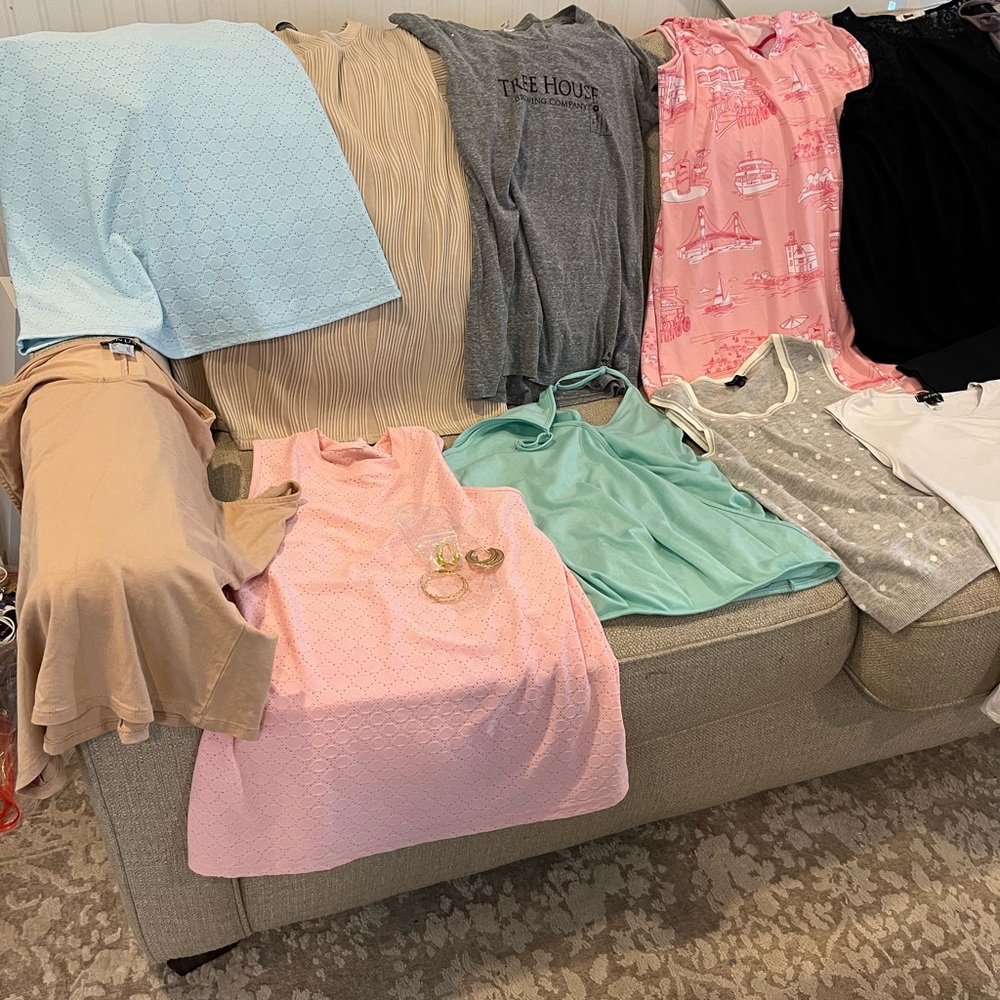 VENUS Beige/Tan Tank Top with Scoop Neck/S to XS . The XS fits like S